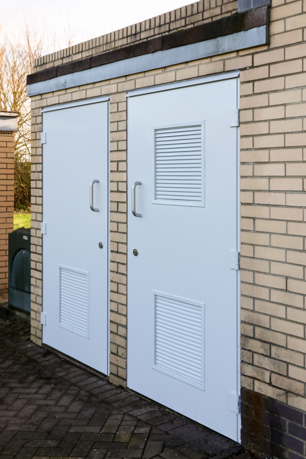 G15 louvred doors for Pizza Hut  , Skegness